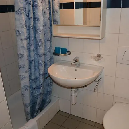 Jacqueline 2 Appartement-fewo- Dusche Oder Bad- Wc 4-bettwohnung By Interhome